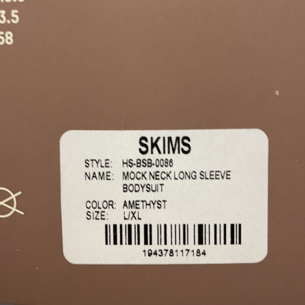 SKIMS bodysuit Amethyst L/LX essential - Picture 9 of 9